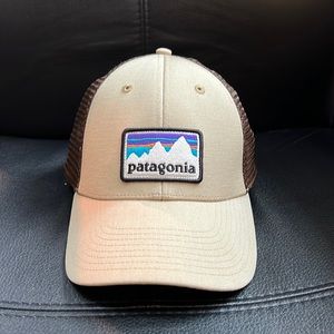 Men’s Patagonia logo trucker hat